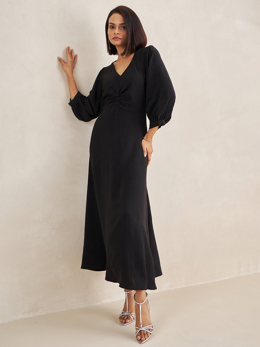 Black Front Twisted Maxi Dress