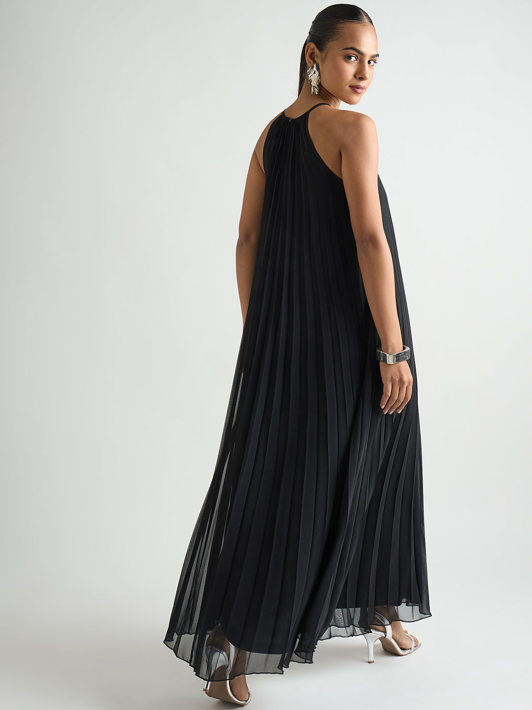 Black Halter Neck Pleated Maxi Dress