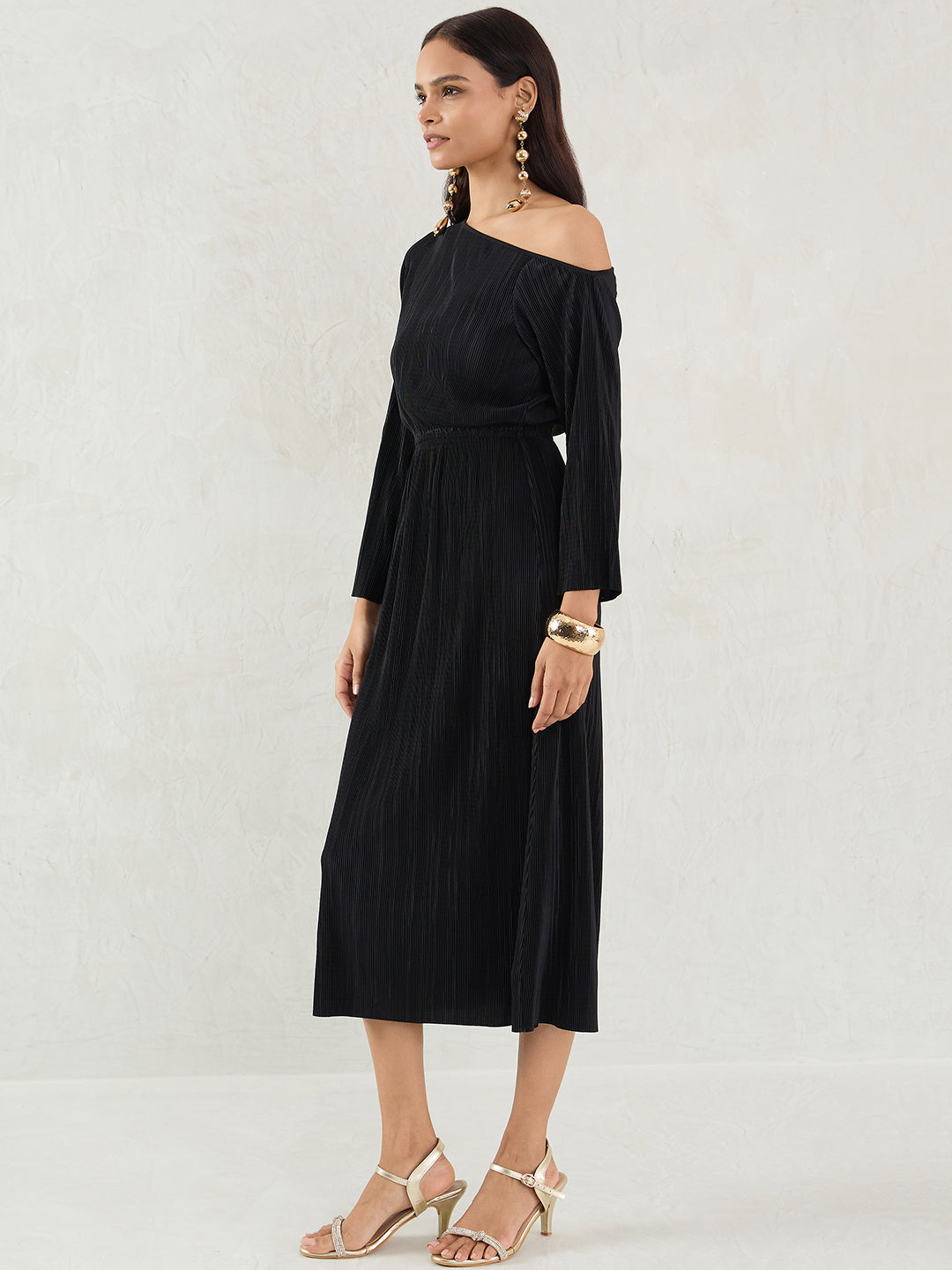 Black Plisse Off Shoulder Midi Dress