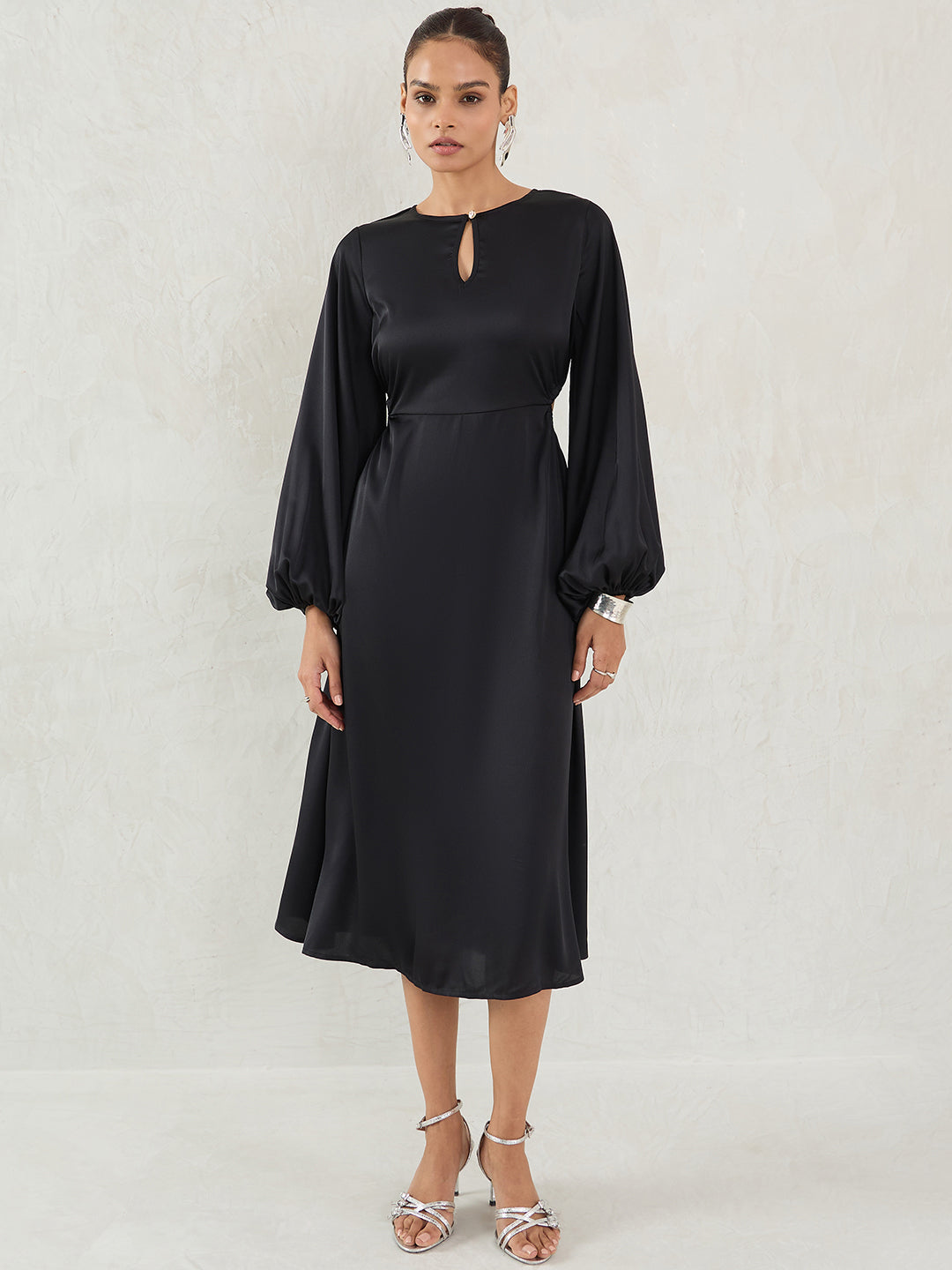 Black Side Cutout Detail Midi Dress