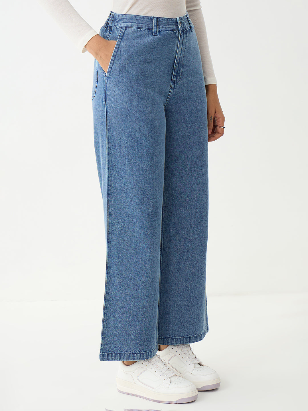 DenimClassic Acid Blue Straight Jeans