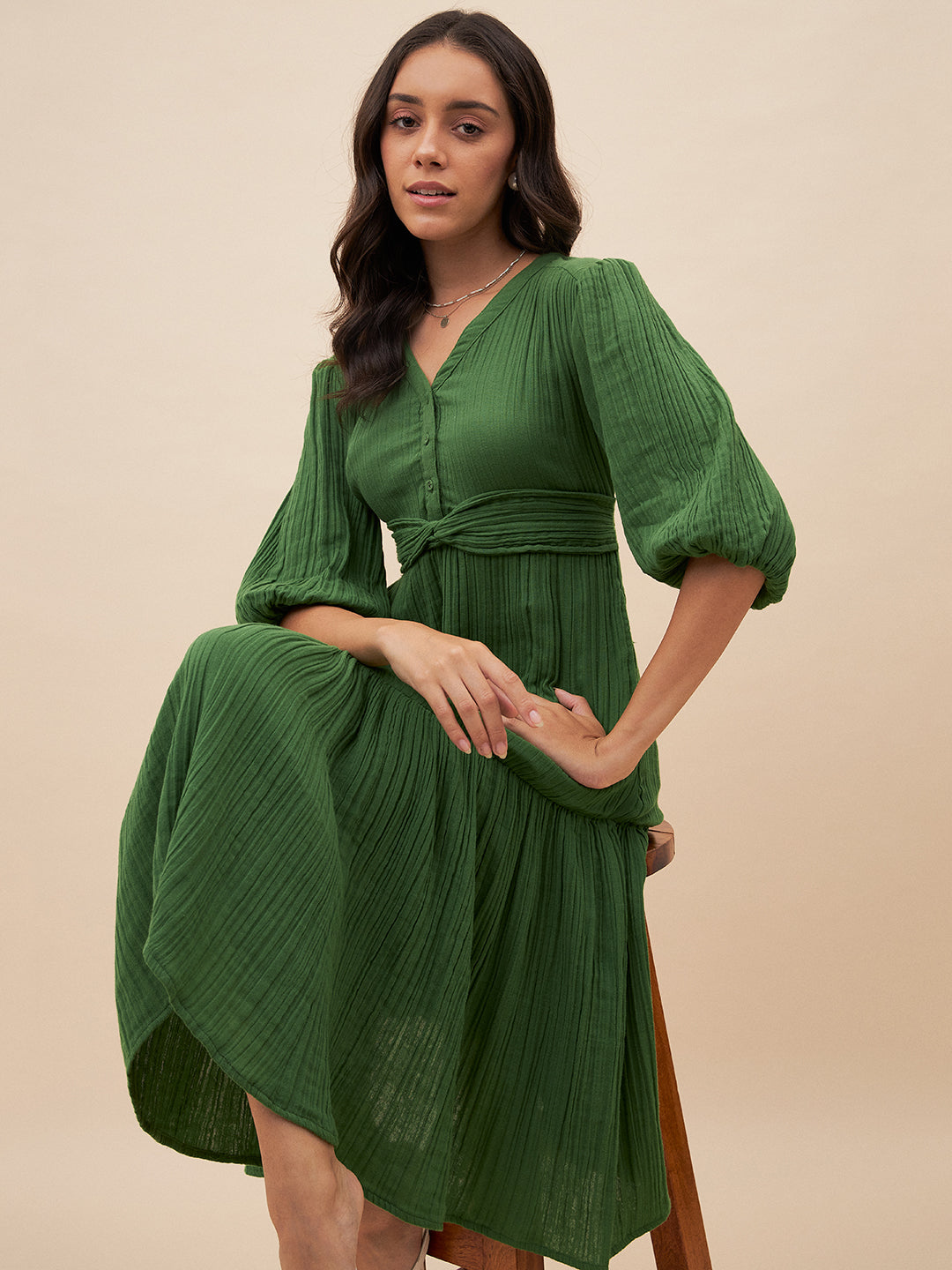 Green Solid Front Knot Detail Midi Dress