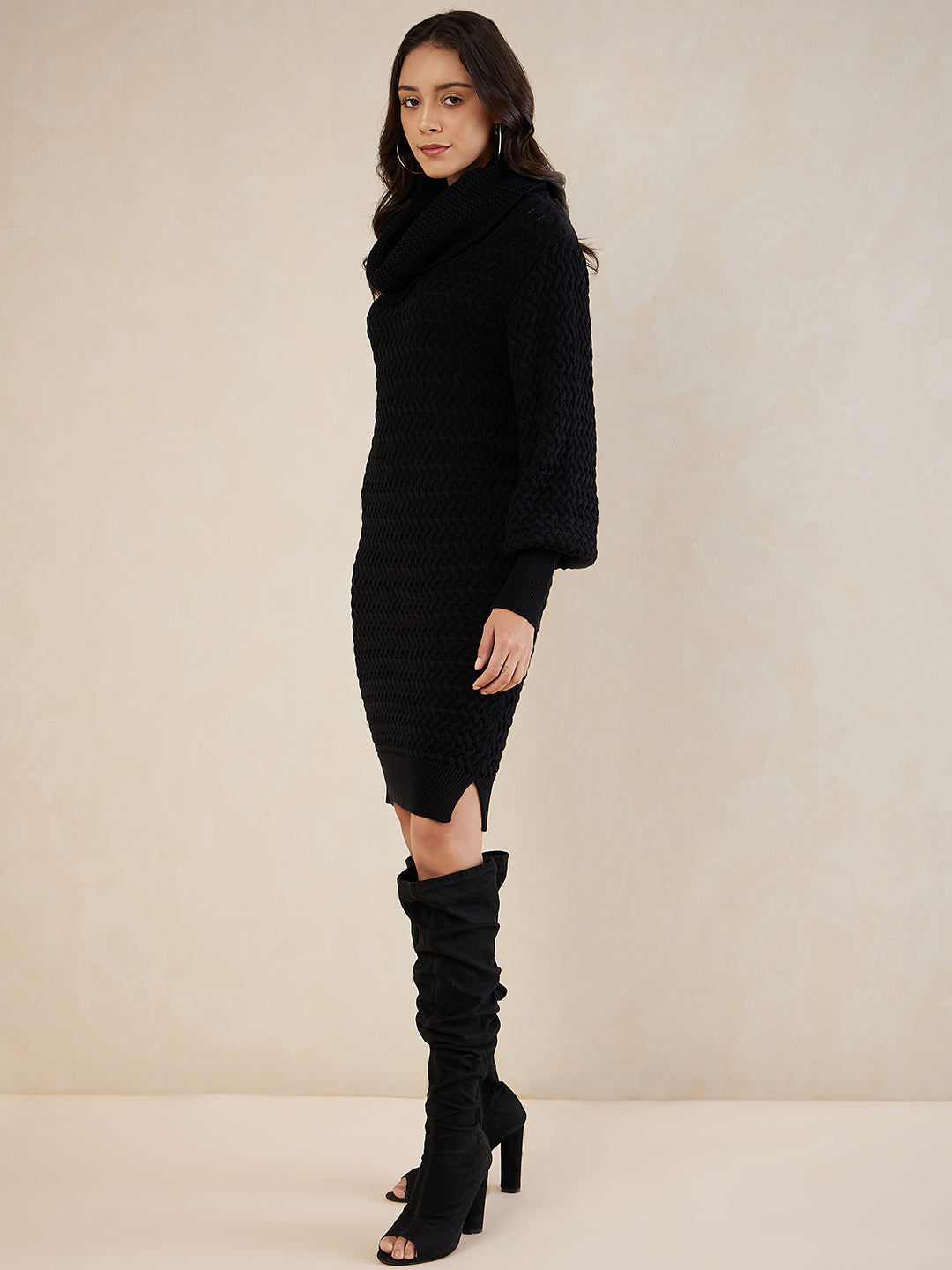 Black Elongated Cuff Detail Knitted Midi Dress