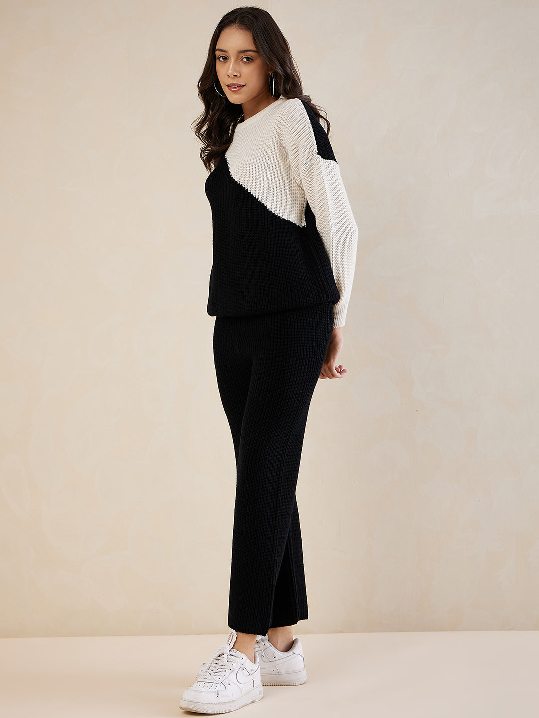 Black & Ecru Colorblocked Co-Ord Set
