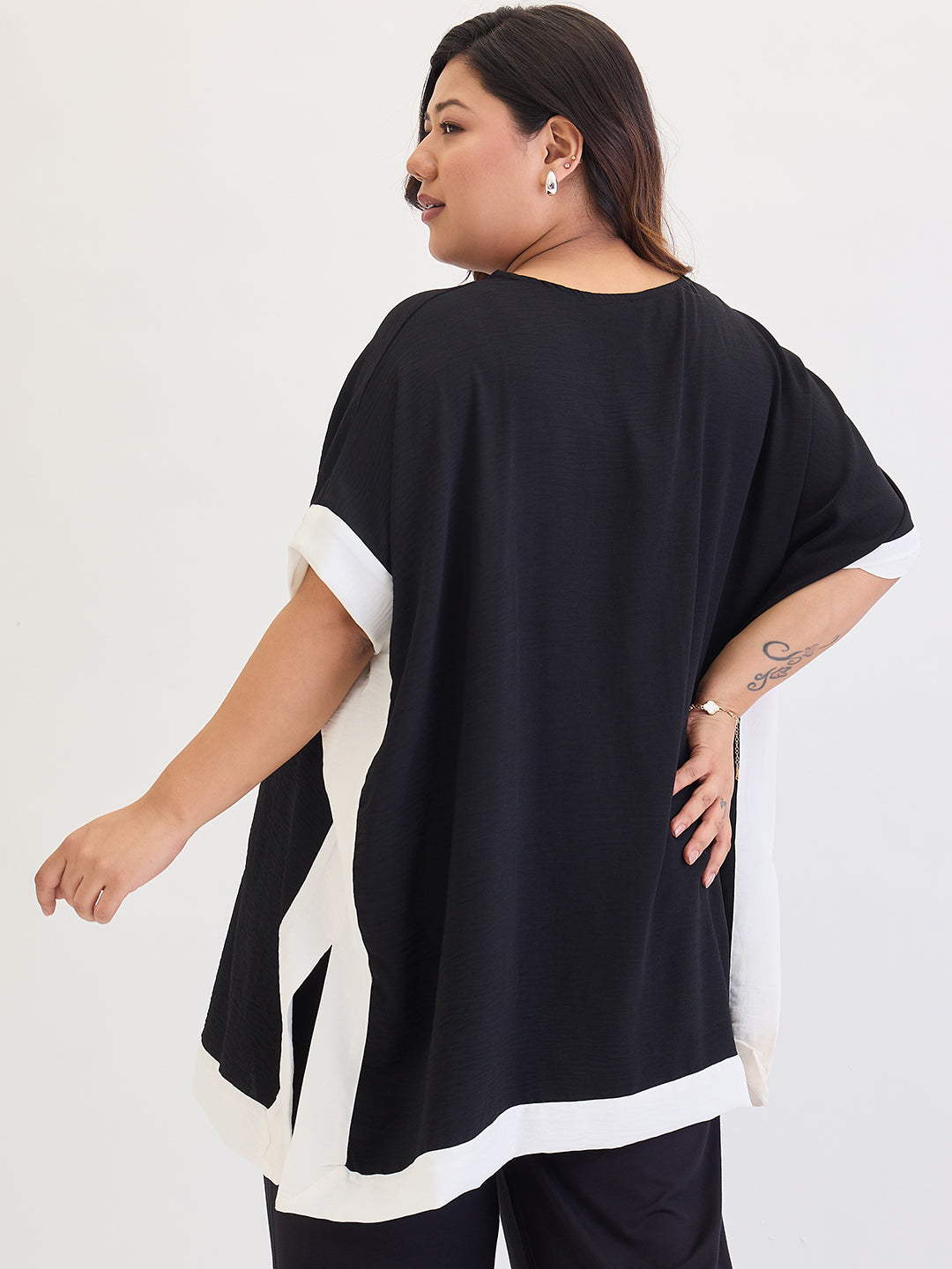 Black And White Colorblock Detail Tunic