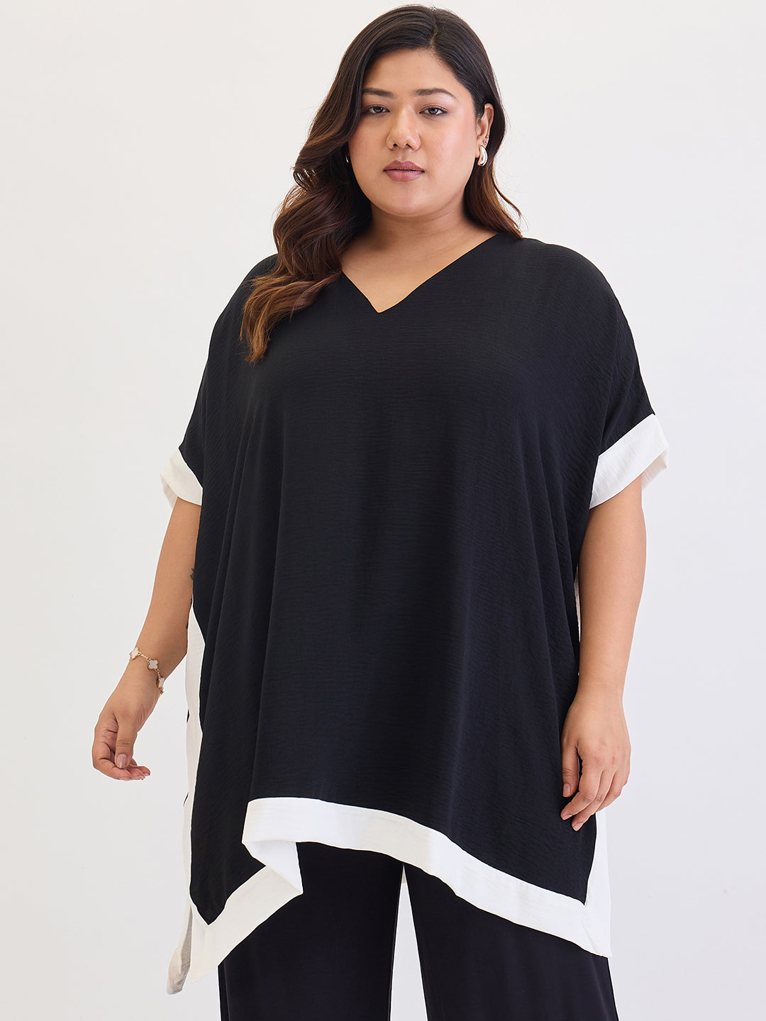 Black And White Colorblock Detail Tunic