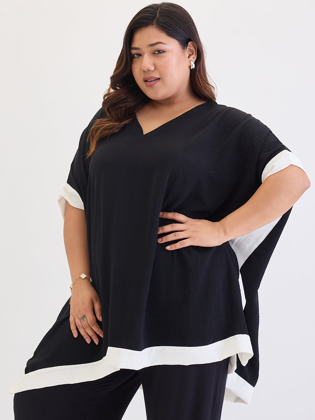 Black And White Colorblock Detail Tunic