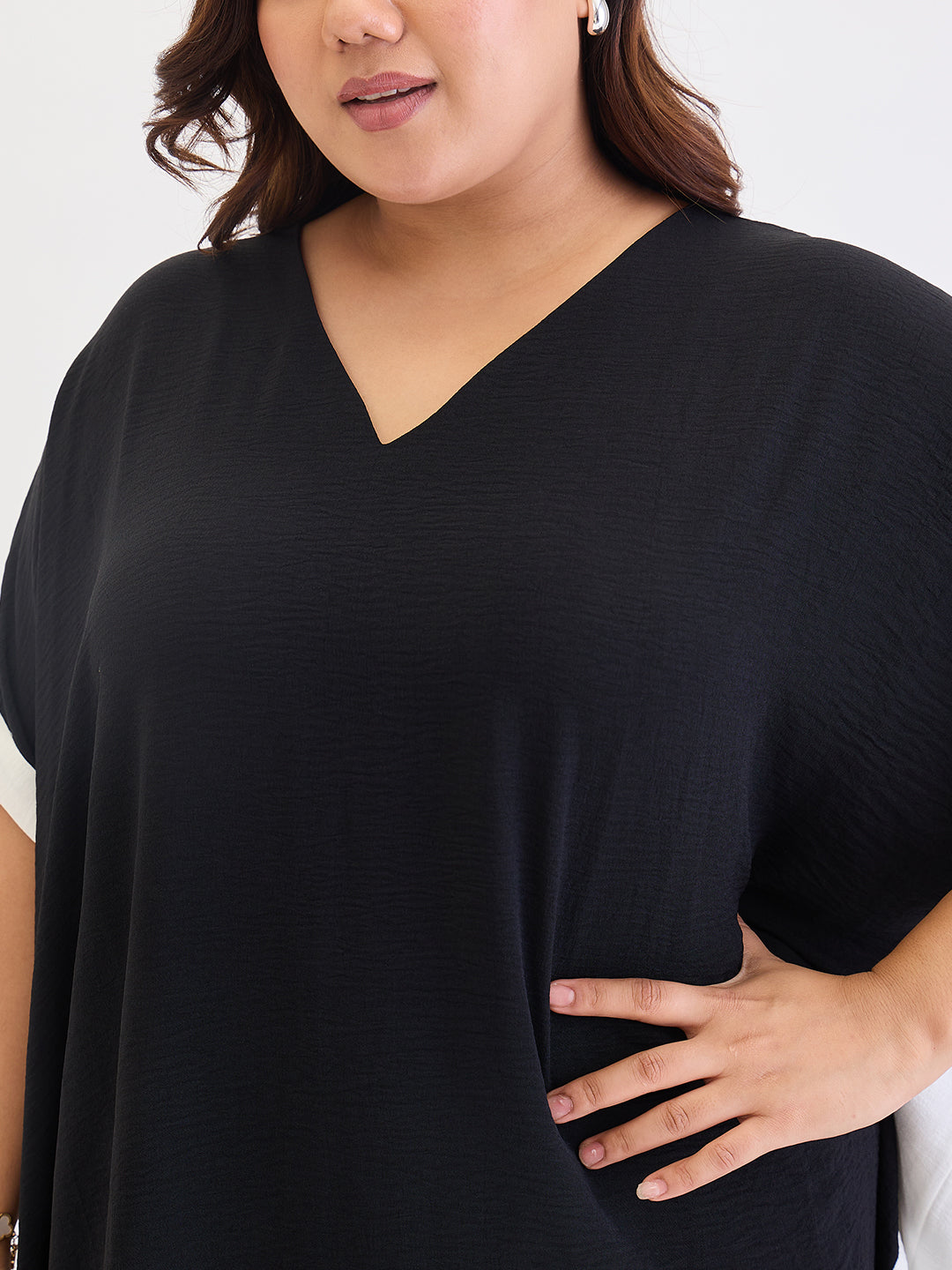Black And White Colorblock Detail Tunic
