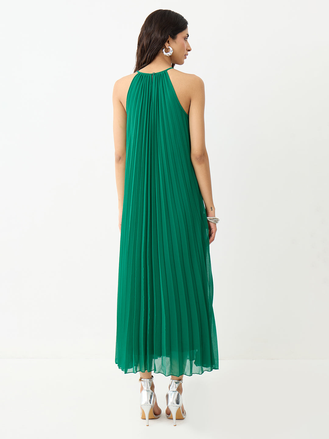 Green Halter Neck Pleated Maxi Dress