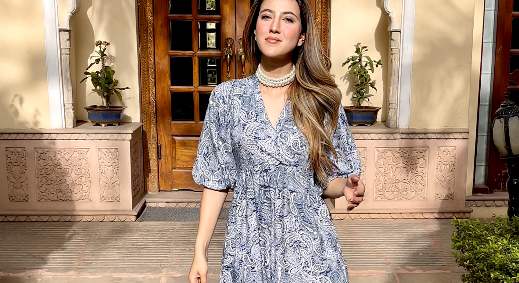 8 Useful Tips to Style Your Favorite Midi Dress To Up Your Fashion Game