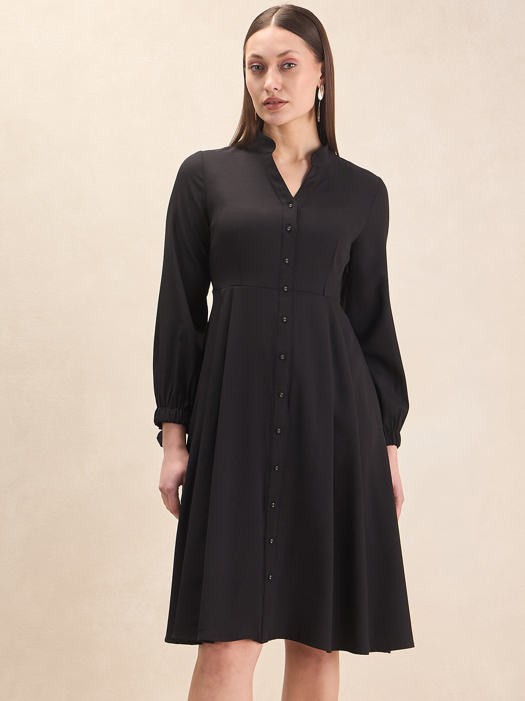 Black Solid Knotted Sleeve Midi Dress