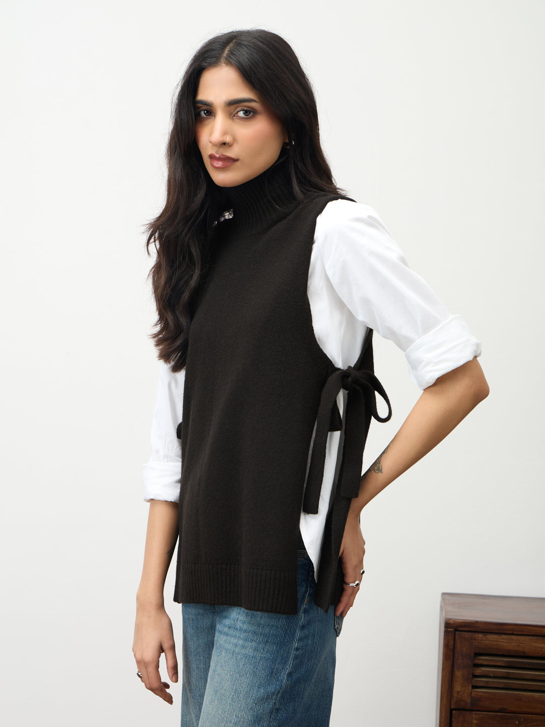 Black Side Tie-Up Sweater Vest