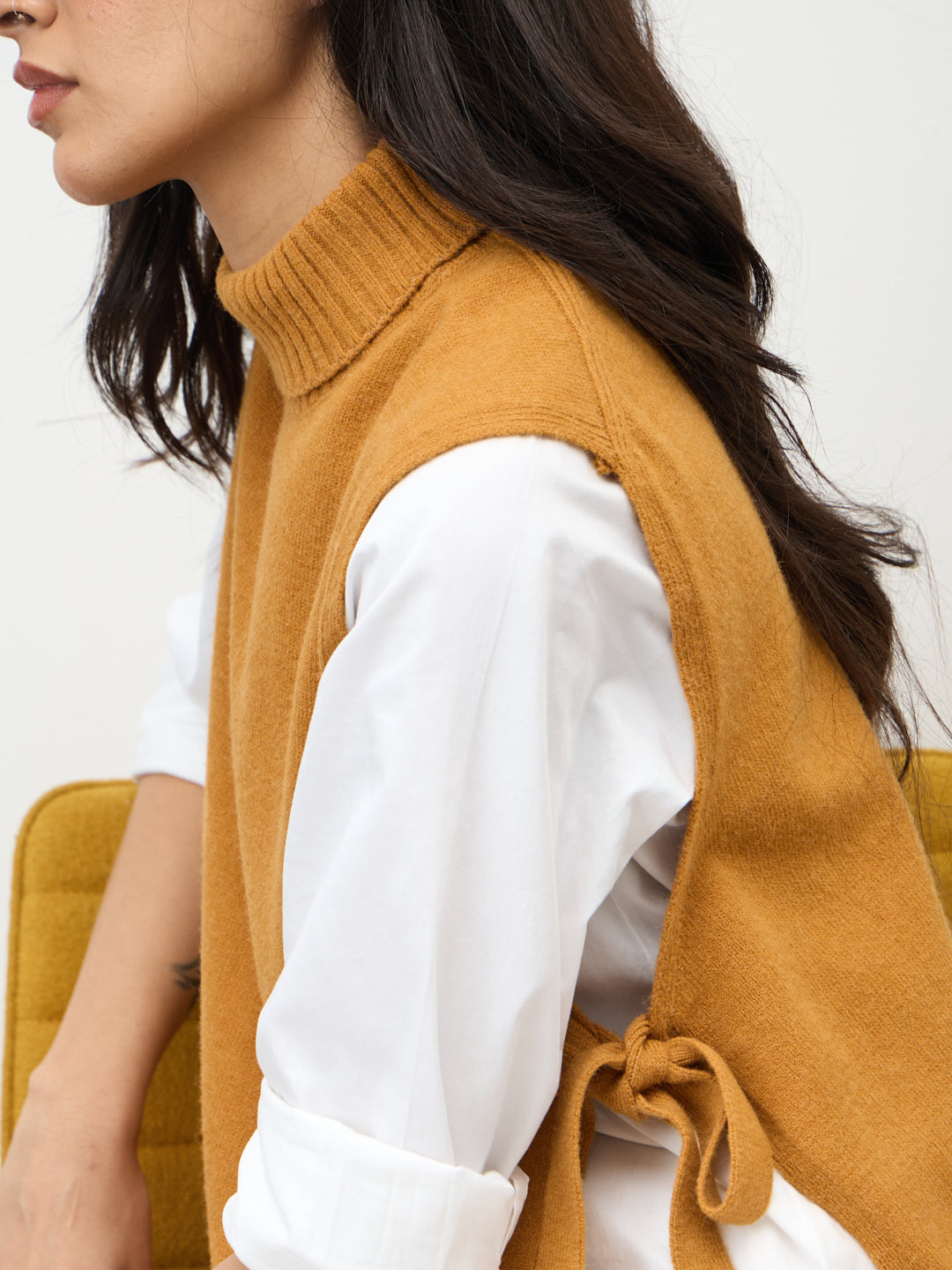 Honey Side Tie-Up Sweater Vest
