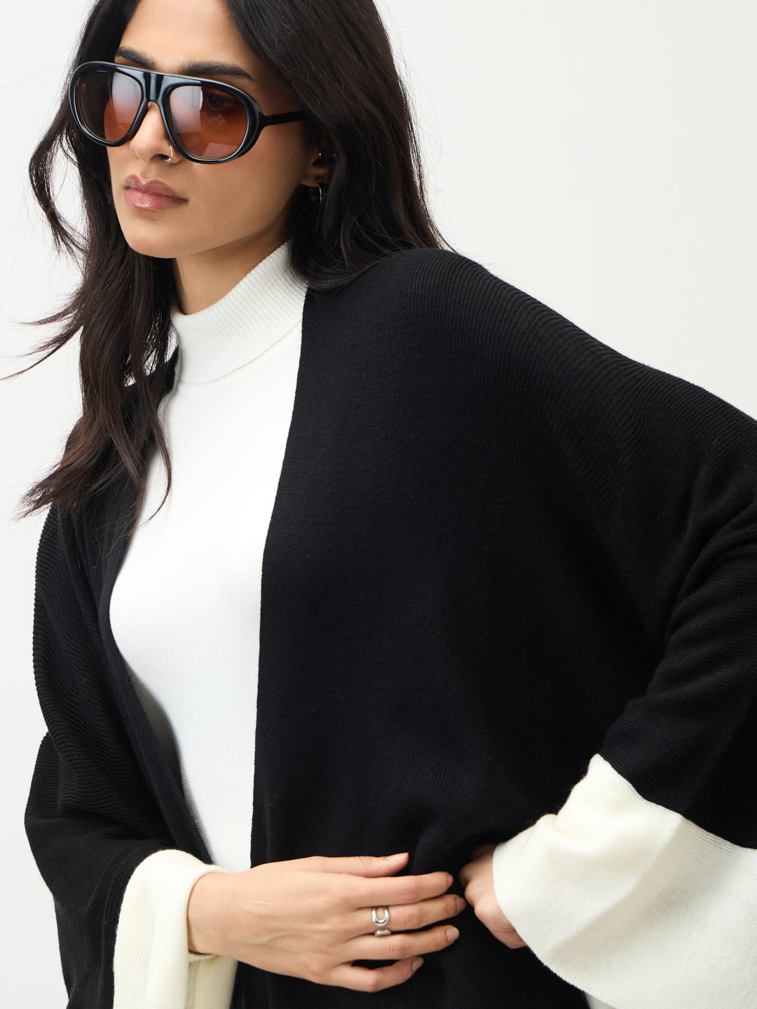Black & White Colorblock Free Size Cape