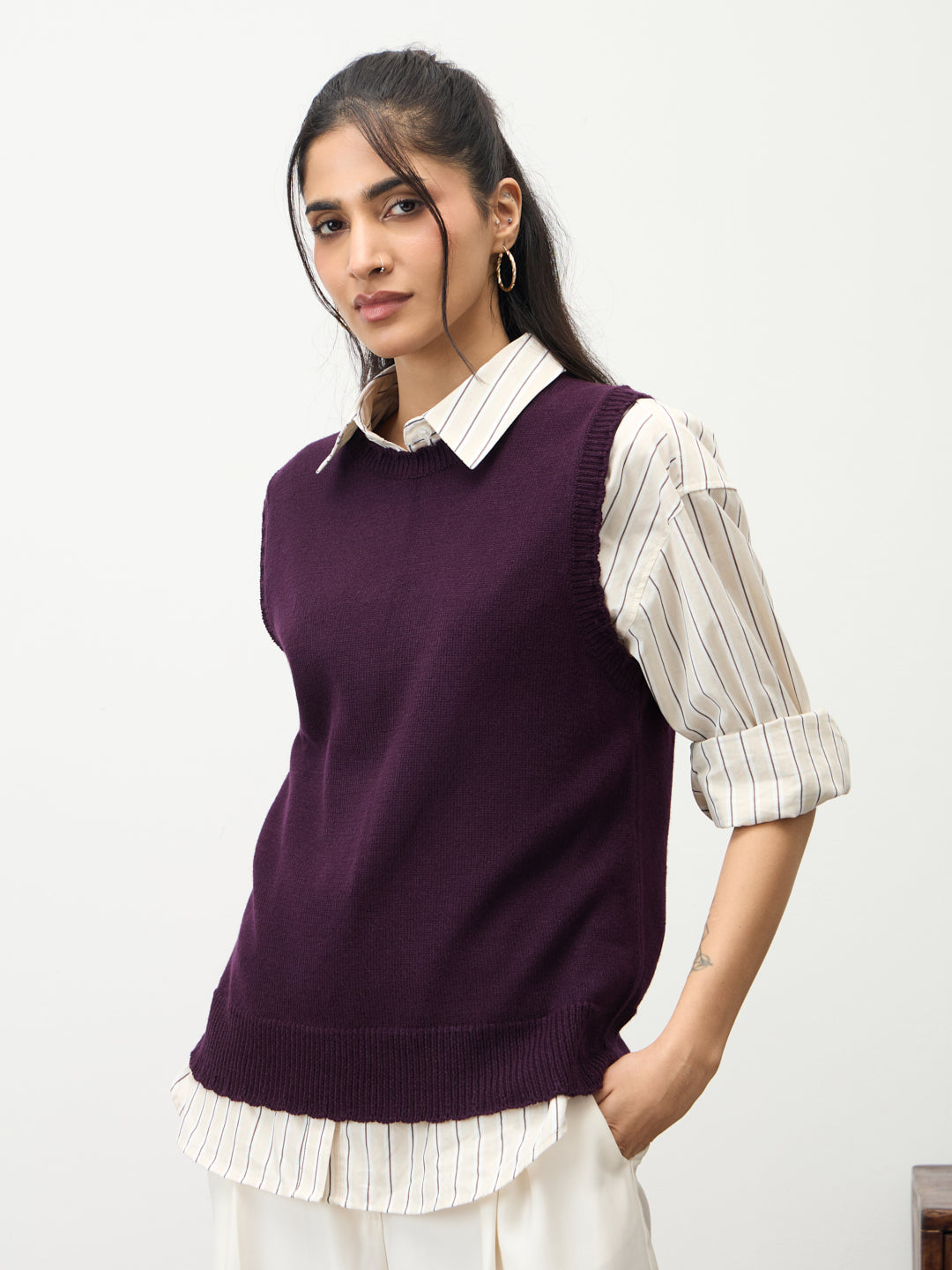 Wine Scallop Detail Sweater Vest