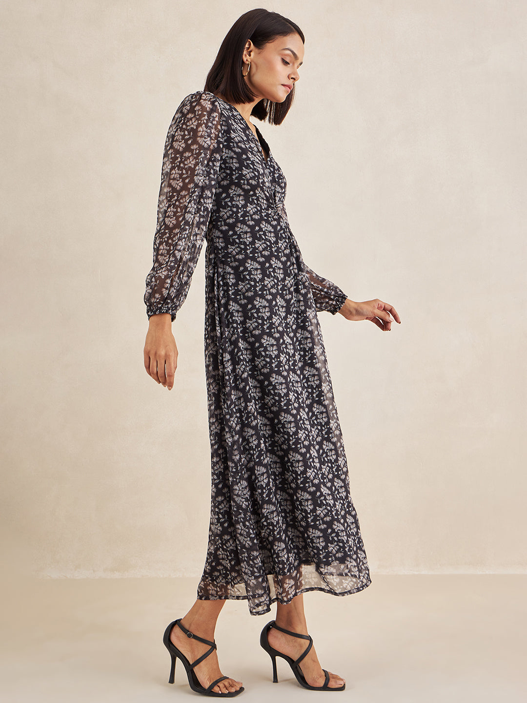 Black Floral Printed Front Knotted Maxi Dress
