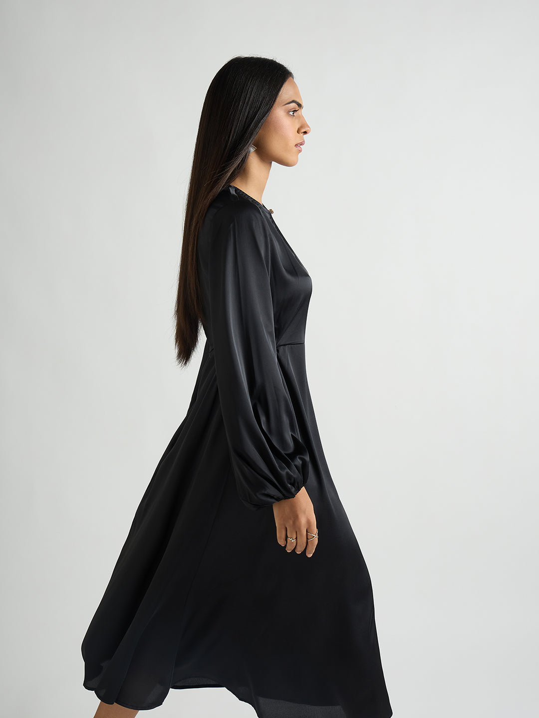 Black Side Cutout Detail Midi Dress