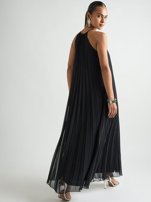 Black Halter Neck Pleated Maxi Dress
