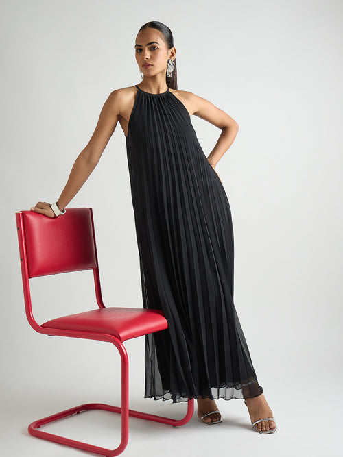 Black Halter Neck Pleated Maxi Dress