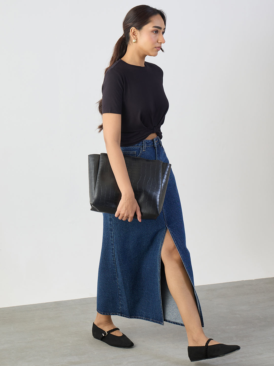 Black Bamboo Knotted T Shirt