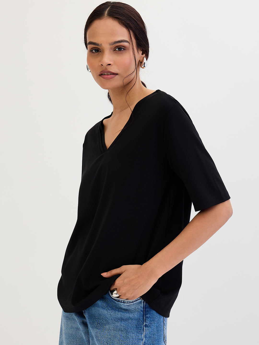 Black V-Neck Basic T-Shirt