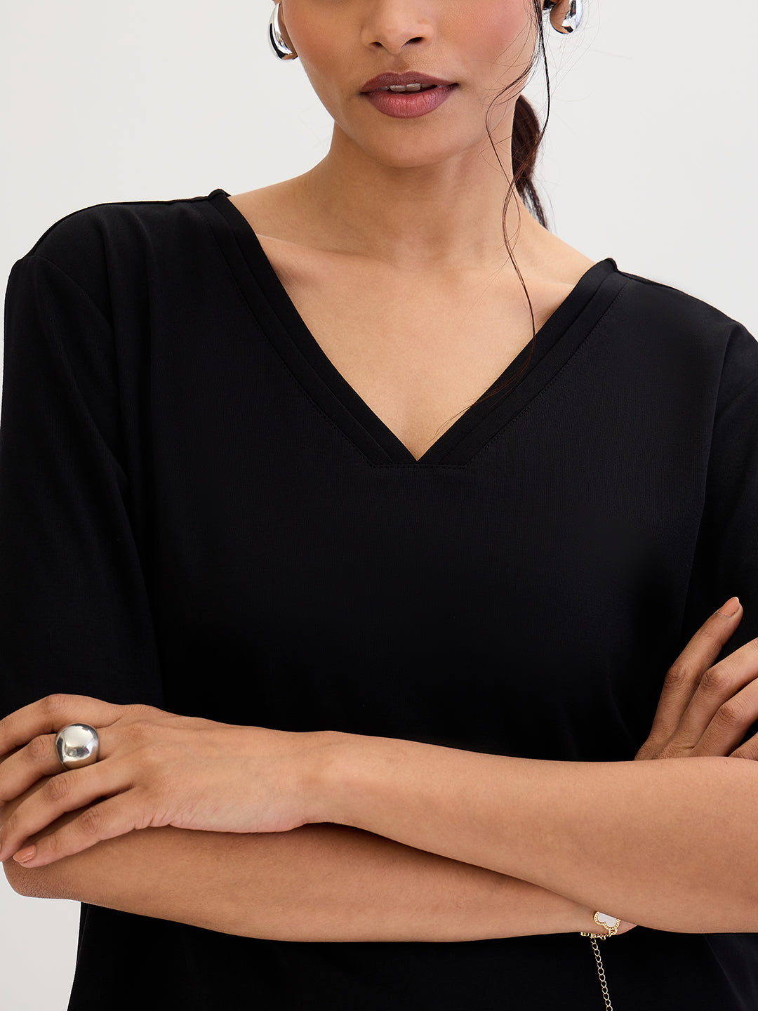 Black V-Neck Basic T-Shirt