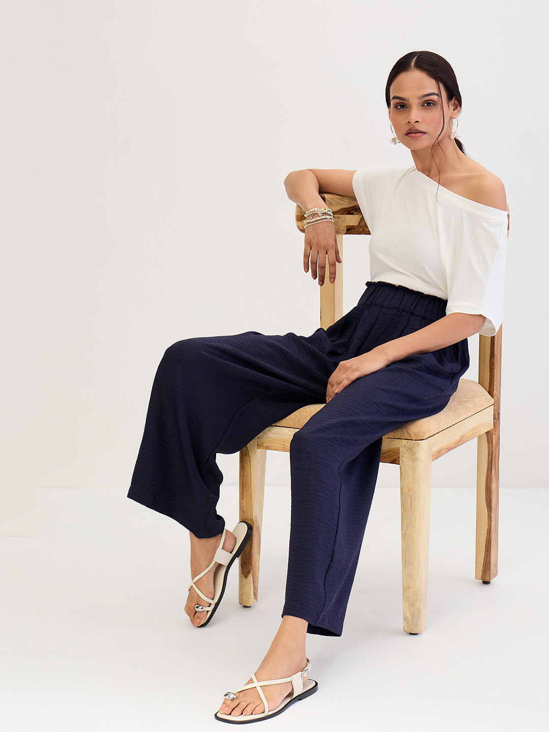 Navy Wide-Leg Pleat Detail Pants