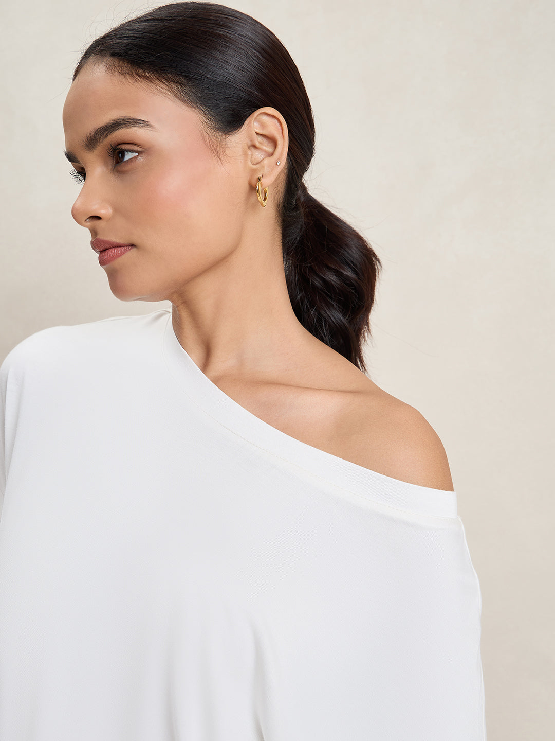 Bamboo White Off Shoulder EasyTee