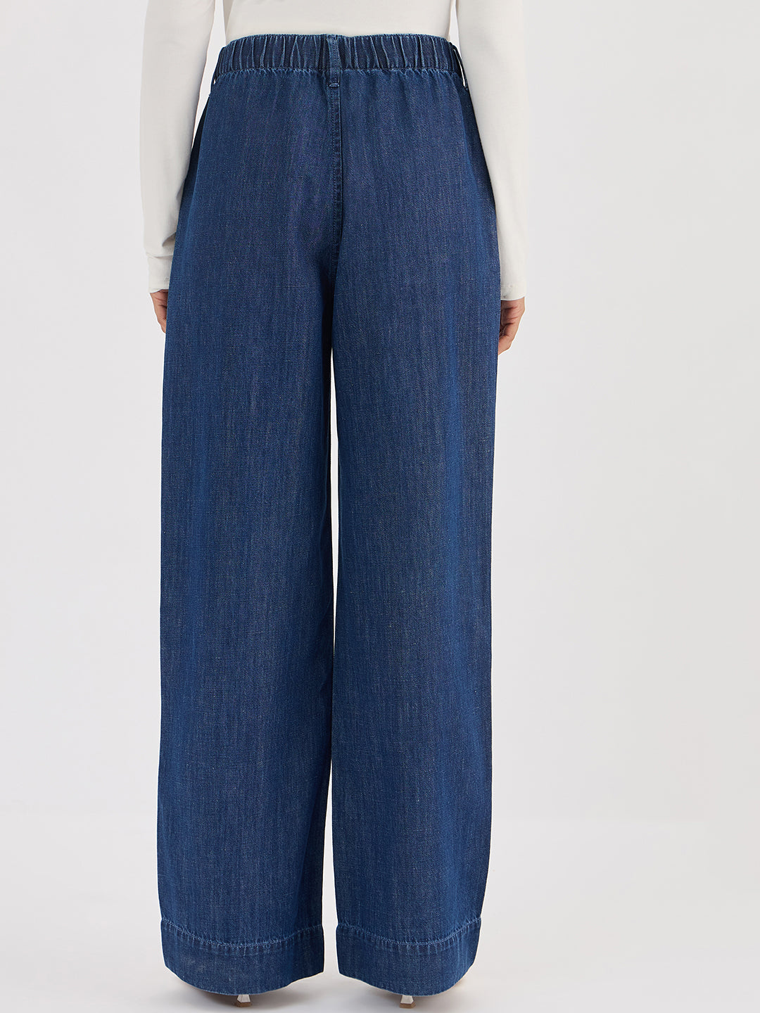 The Easy Fit Jeans