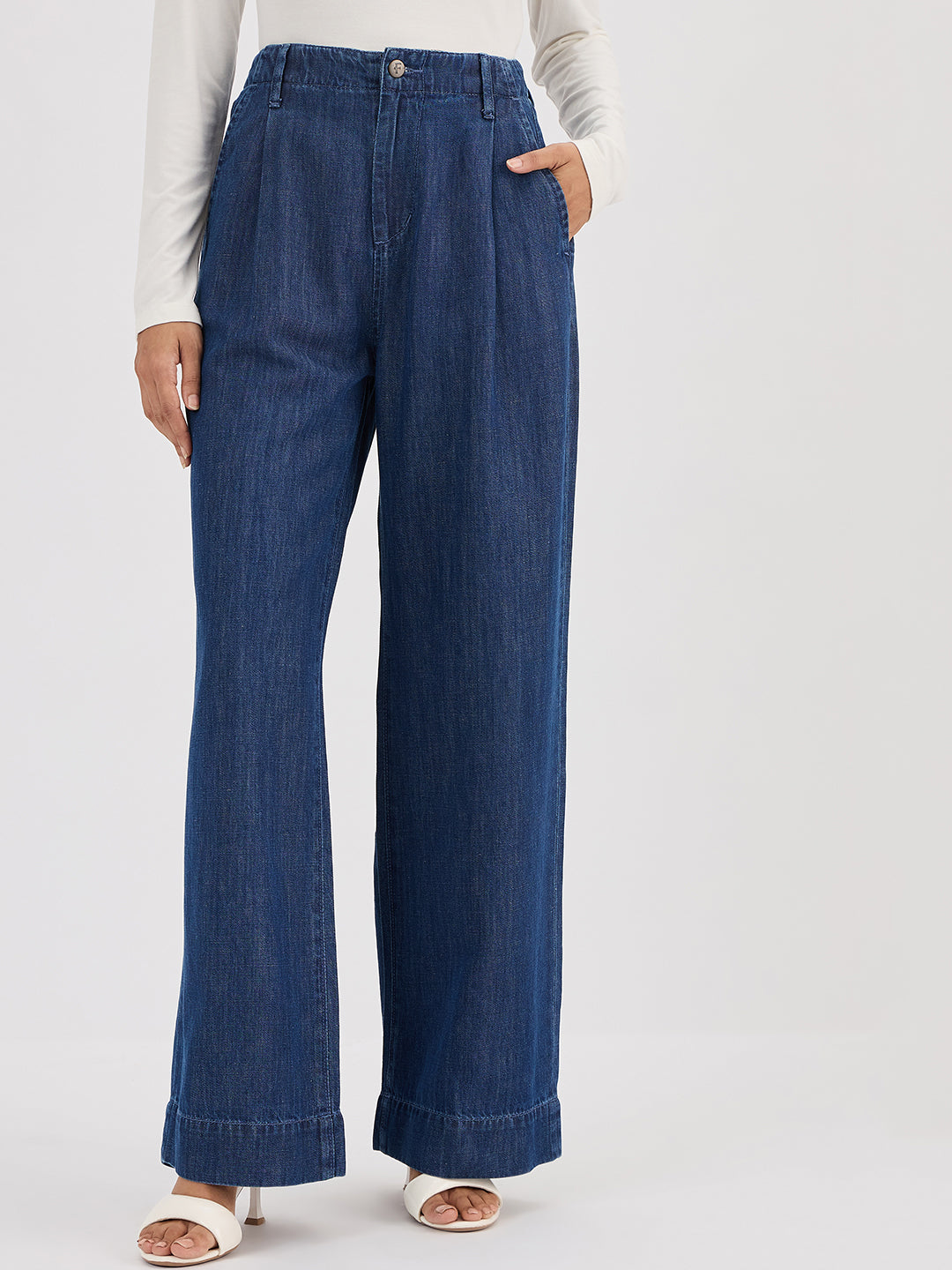 The Easy Fit Jeans