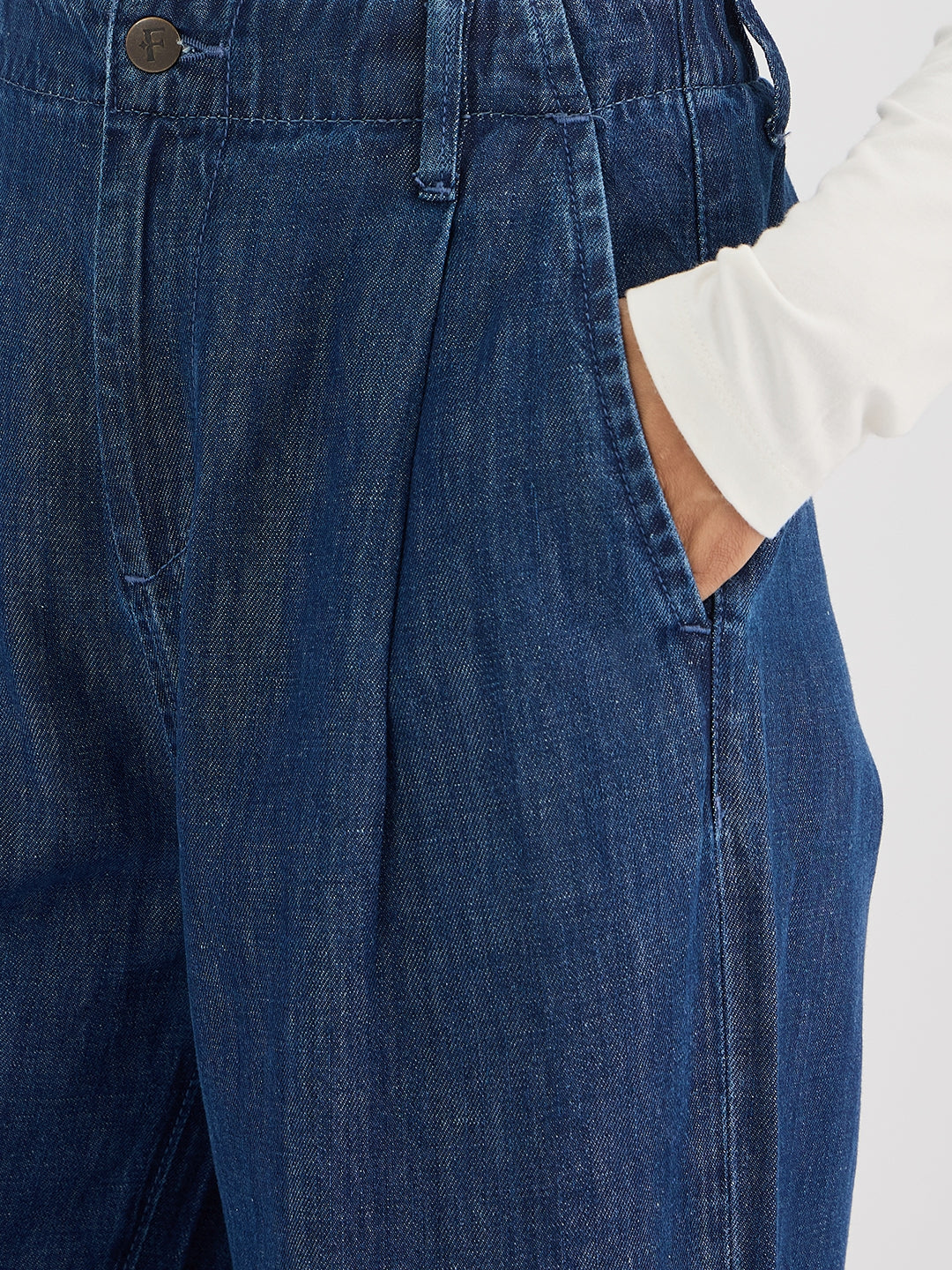 The Easy Fit Jeans