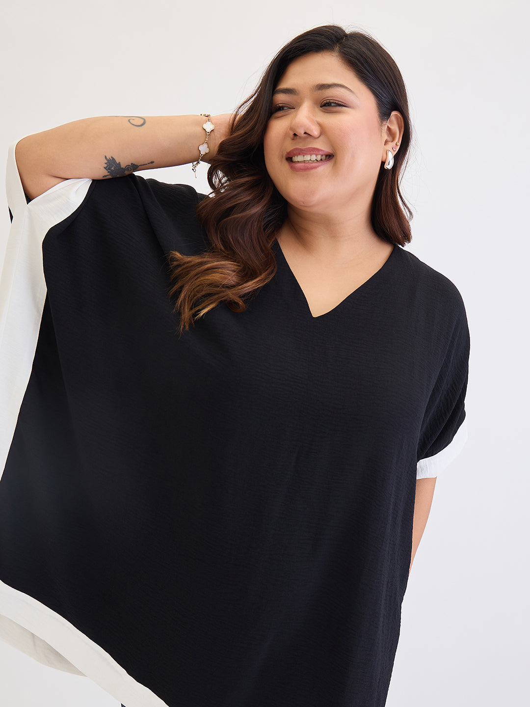 Black And White Colorblock Detail Tunic