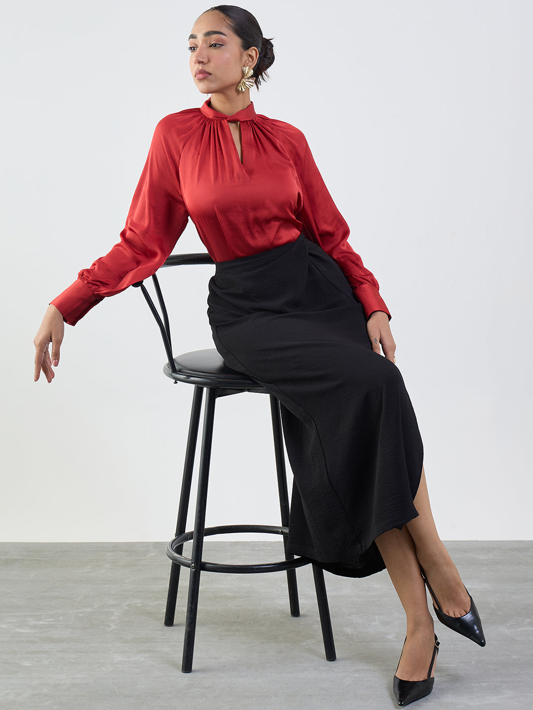 Black Front Twist Detail Maxi Skirt