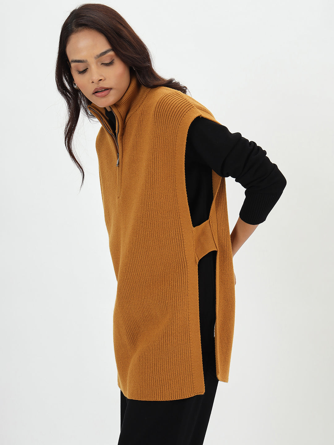 Honey Half Zipper Sweater Vest