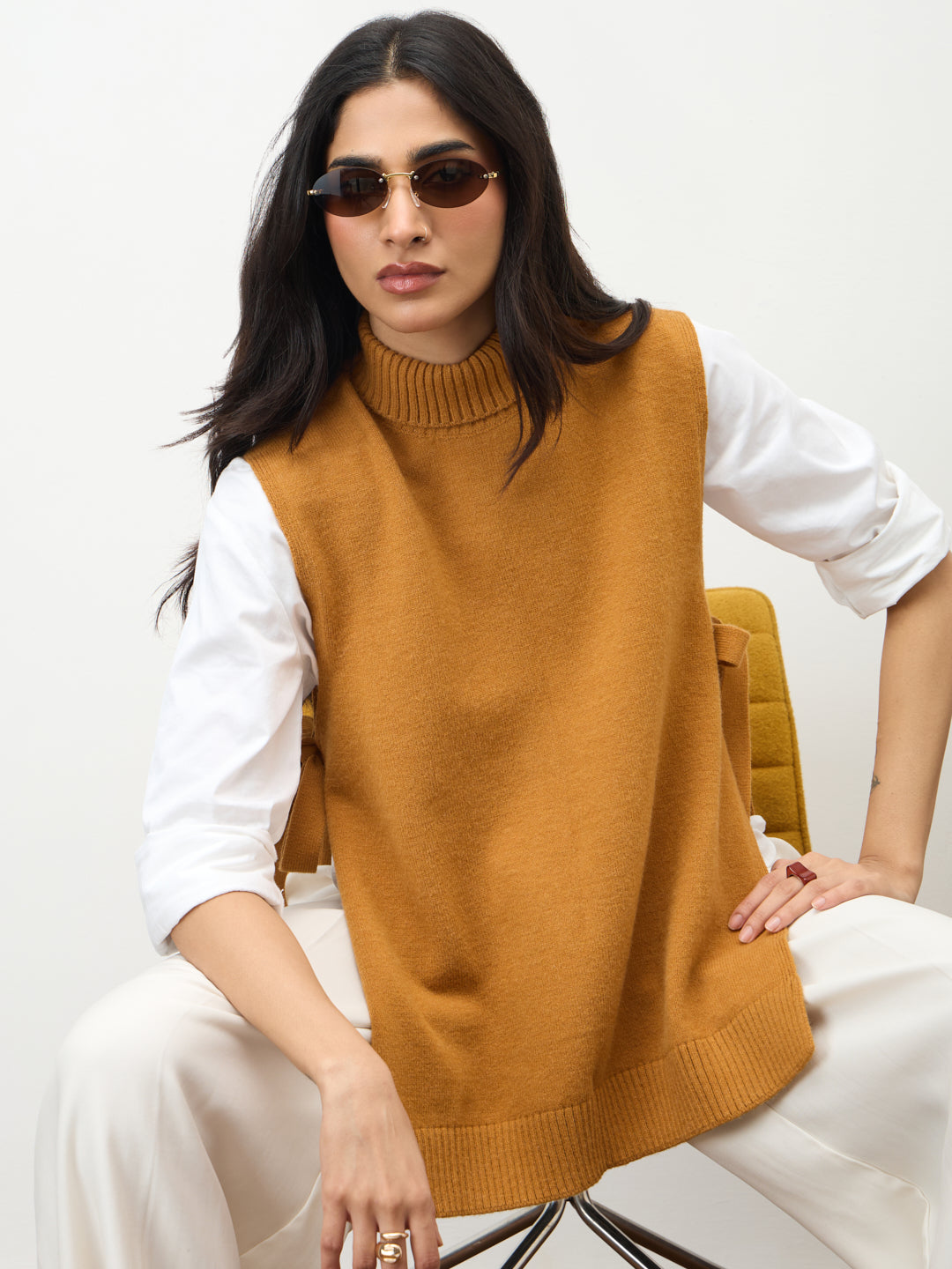 Honey Side Tie-Up Sweater Vest