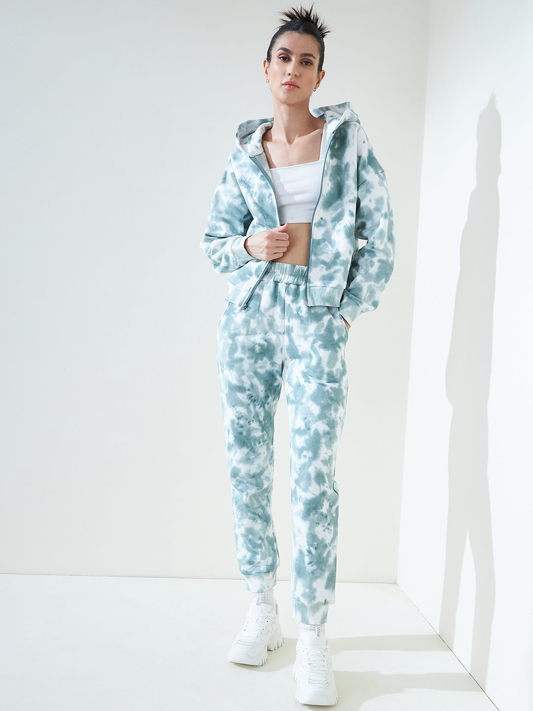 iets frans... Black 90s Track Pants | Urban Outfitters UK
